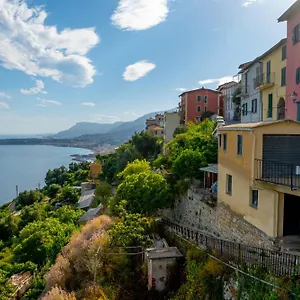 https://grimaldi-see-view.hotelitalianriviera.com
